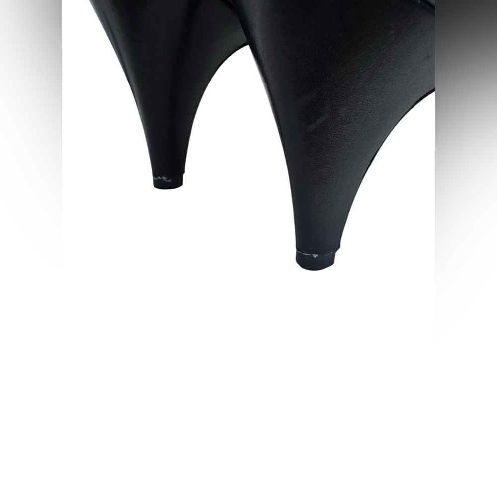 Salvatore Ferragamo .Black Leather Women's Shoes - Picture 7 of 8